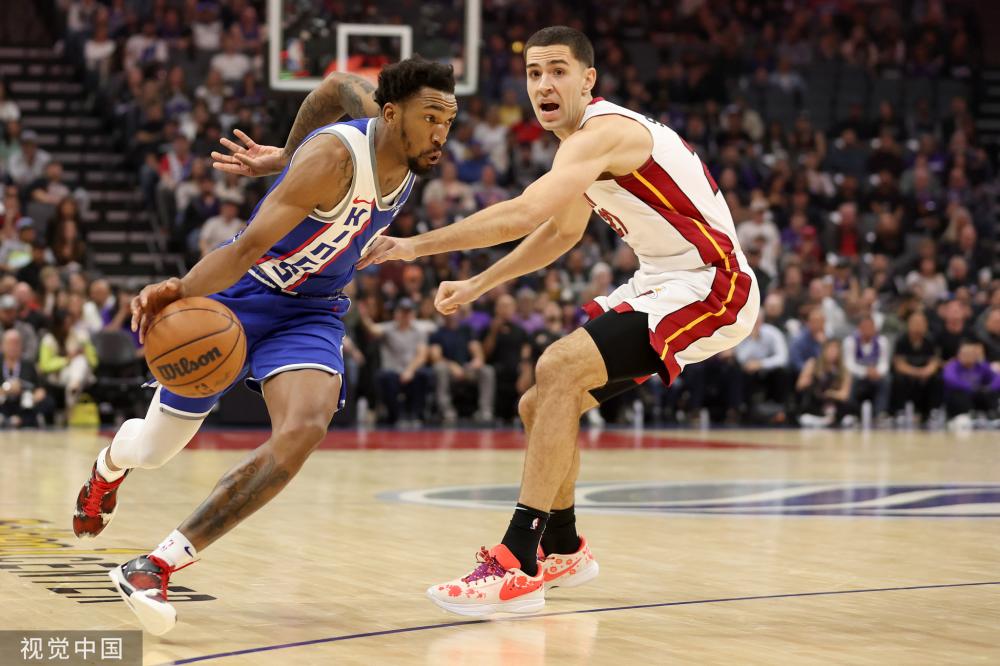 很快便吸引 很快便吸引